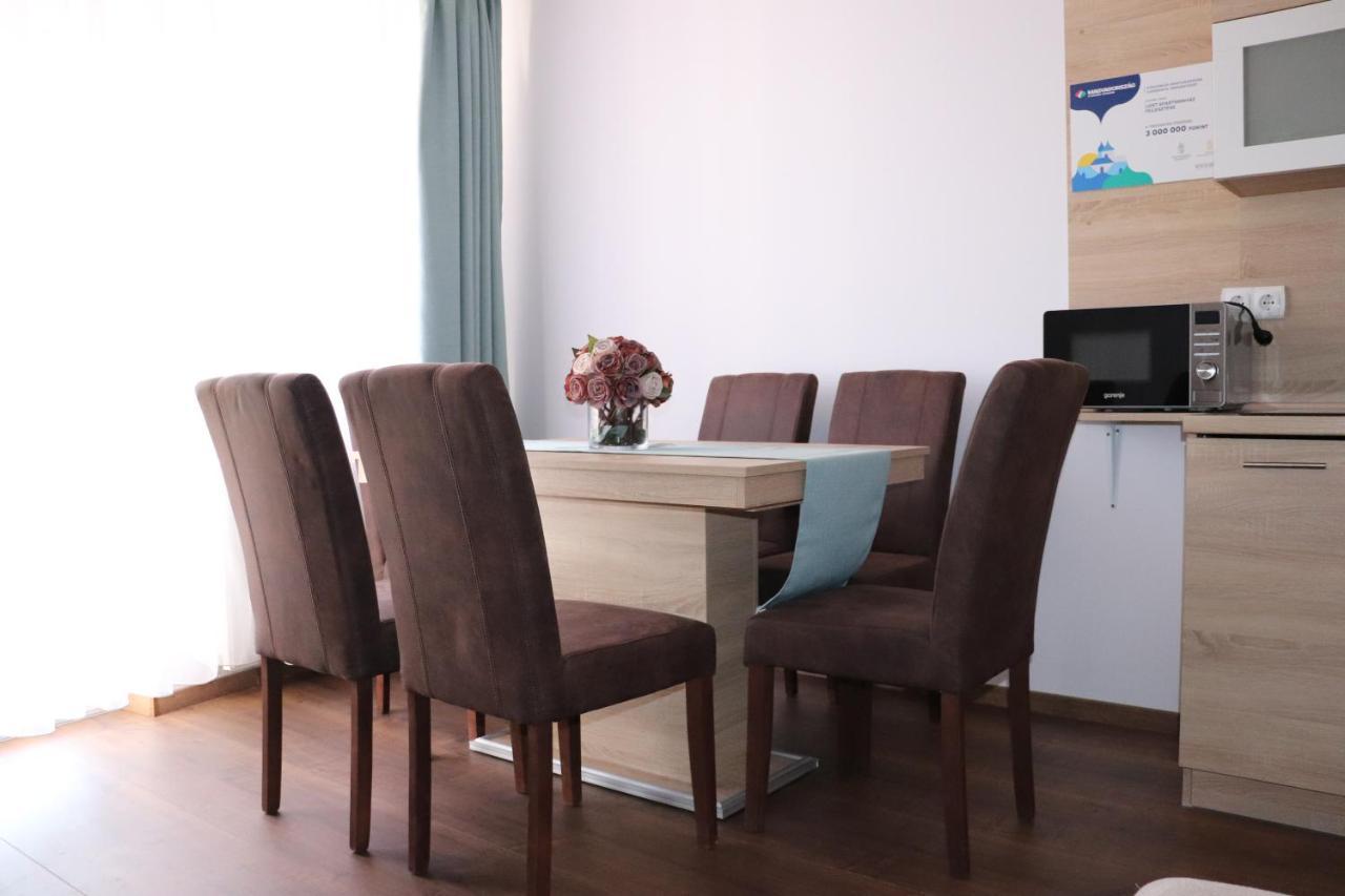 Liget Apartmanhaz Kehidakustány Exteriör bild